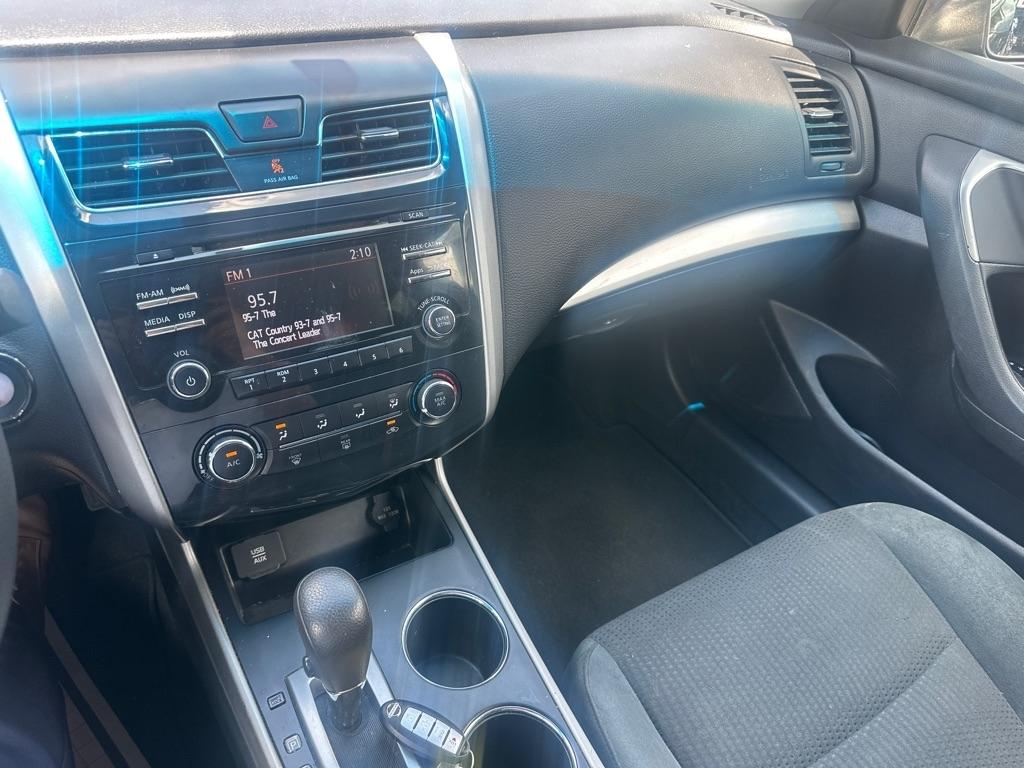 Nissan Altima  2015