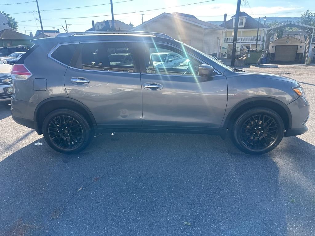 Nissan Rogue  2016