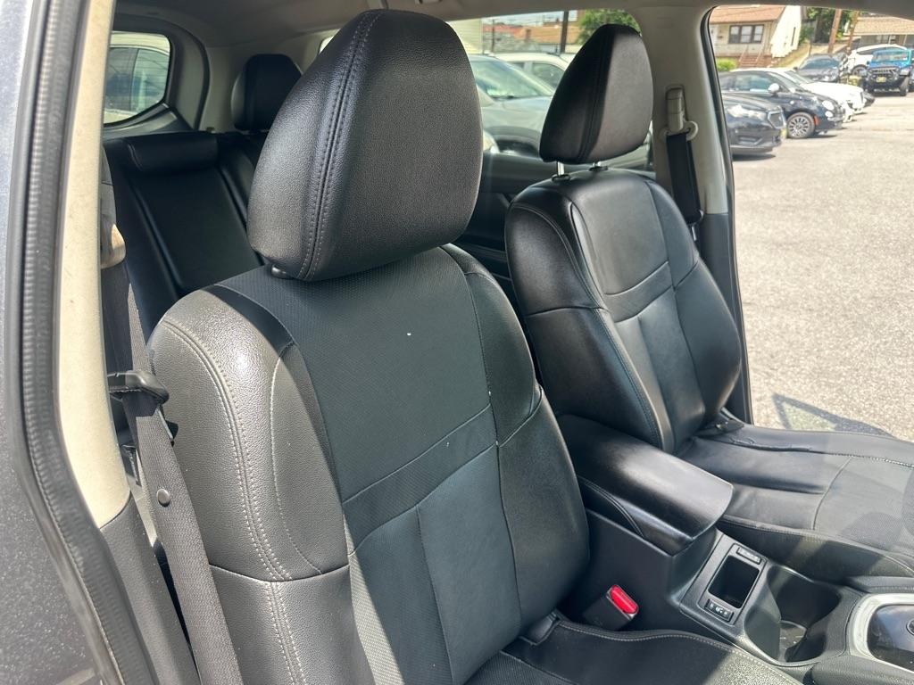 Nissan Rogue  2016