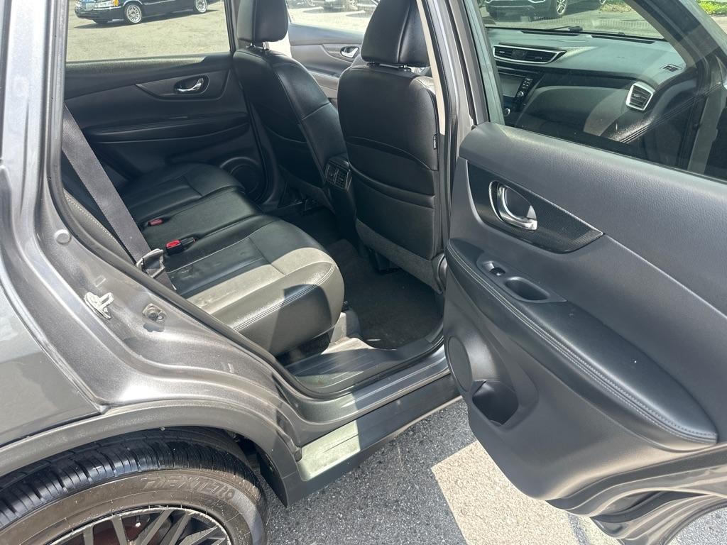 Nissan Rogue  2016