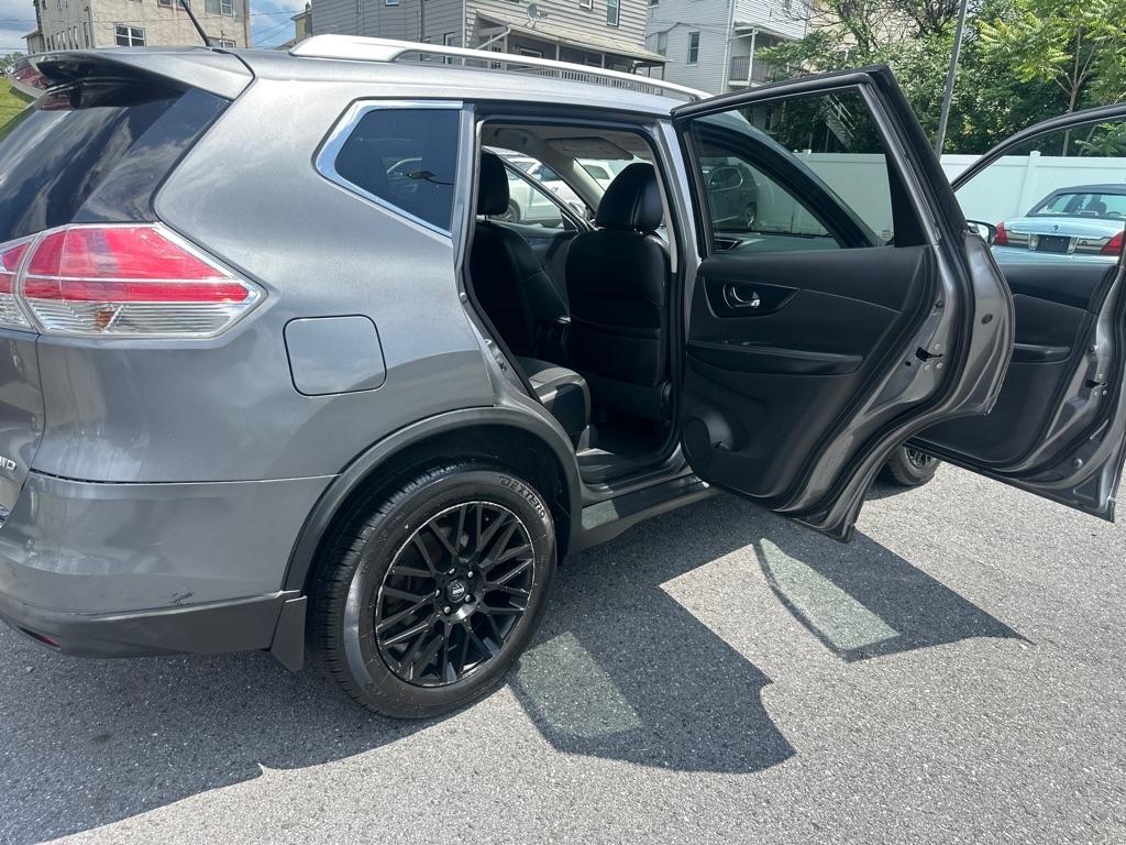 Nissan Rogue  2016