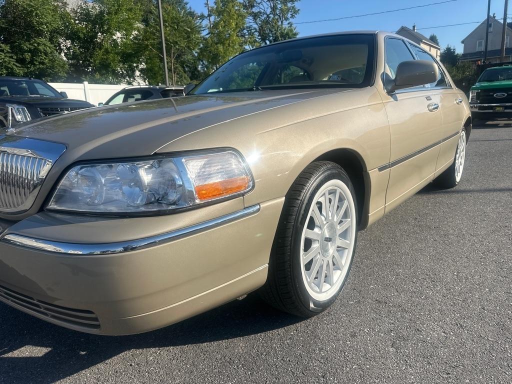 Lincoln Town Car  2006
