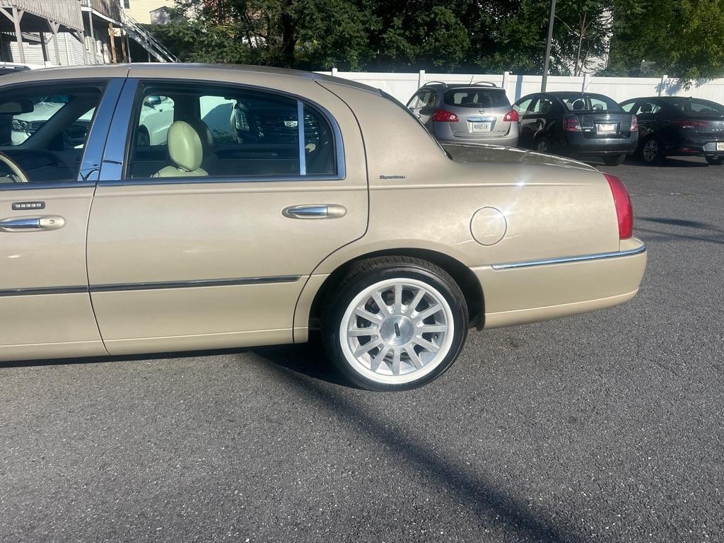 Lincoln Town Car  2006