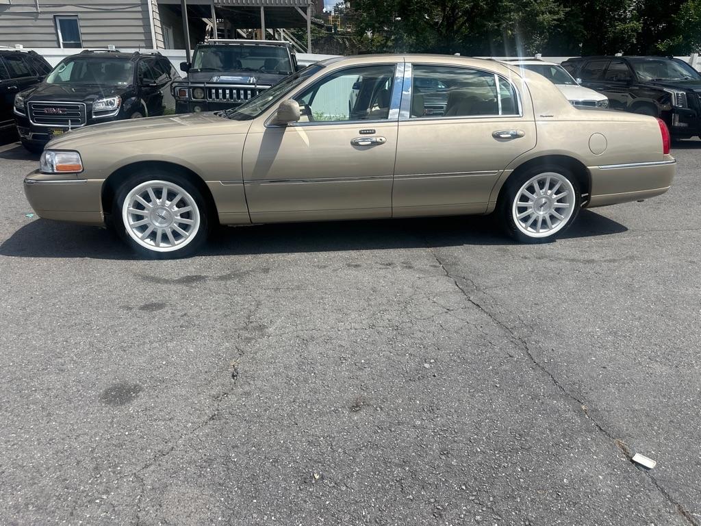 Lincoln Town Car  2006