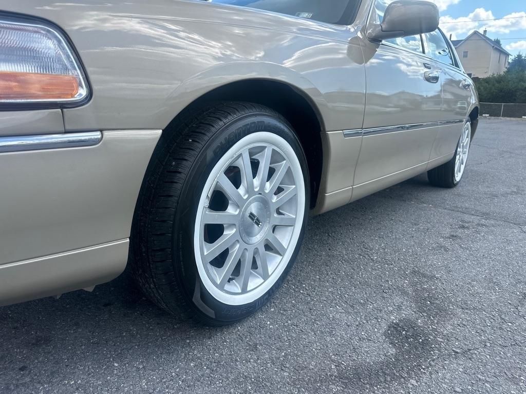 Lincoln Town Car  2006