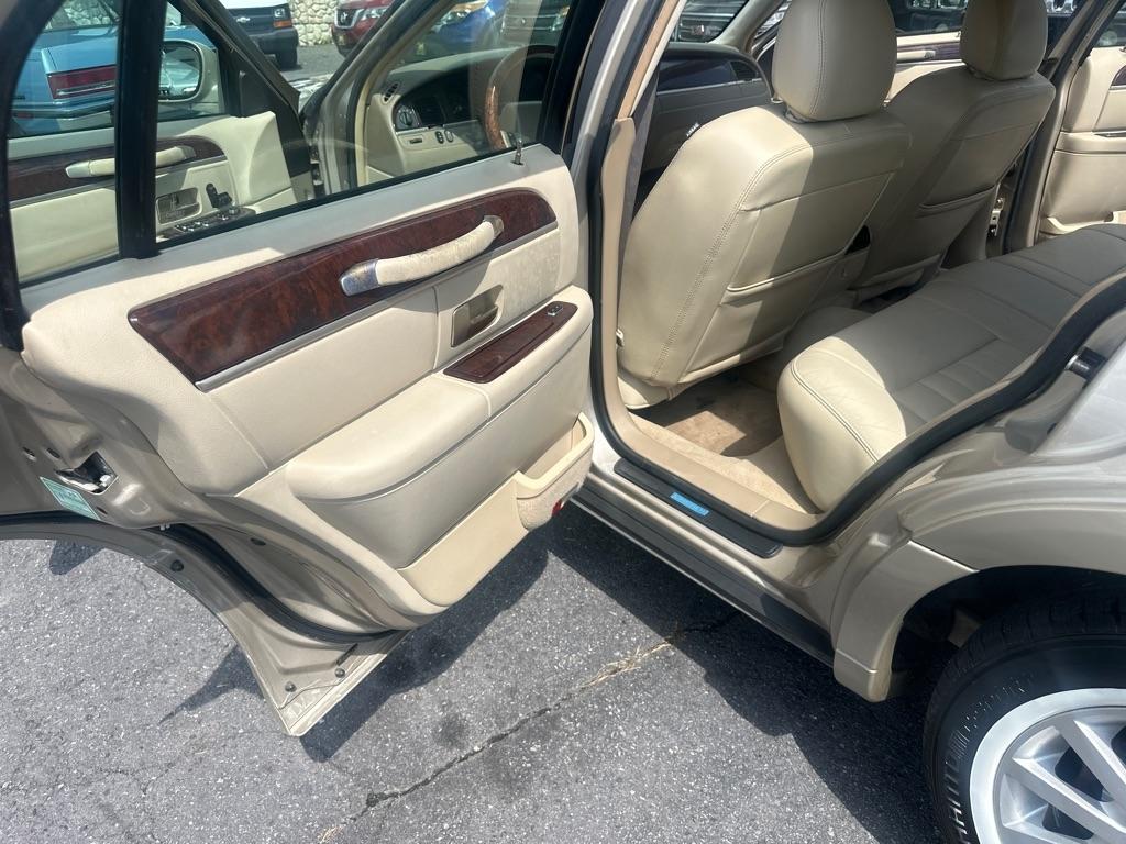 Lincoln Town Car  2006
