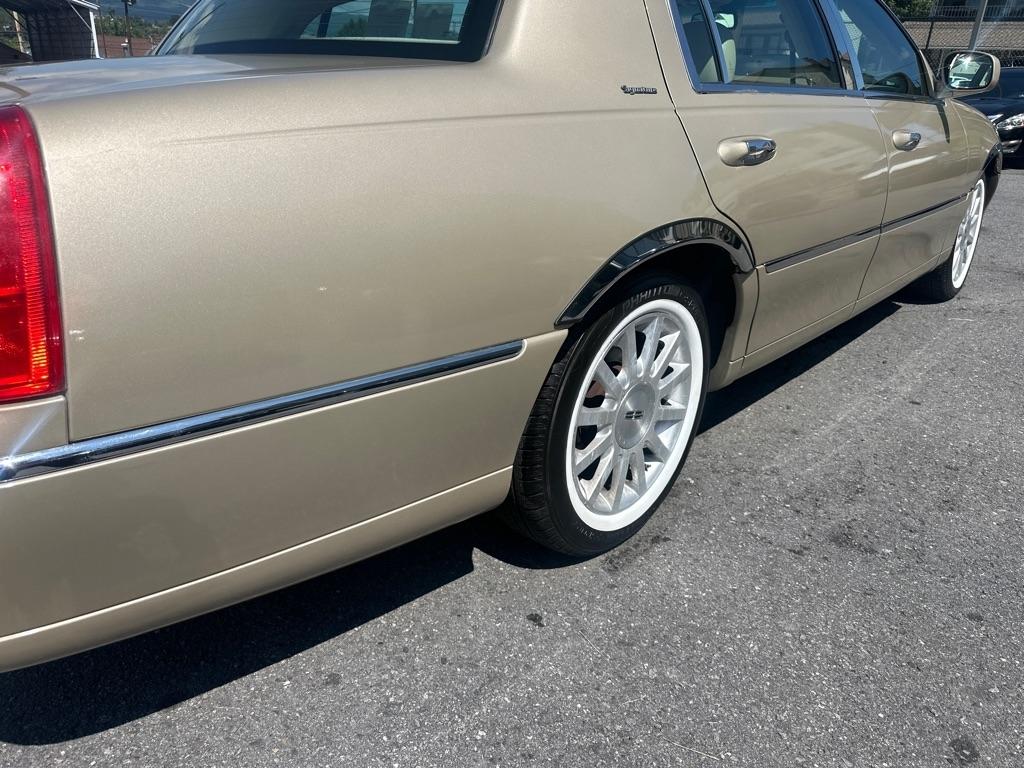 Lincoln Town Car 4dr Sdn Signature Premium 2006