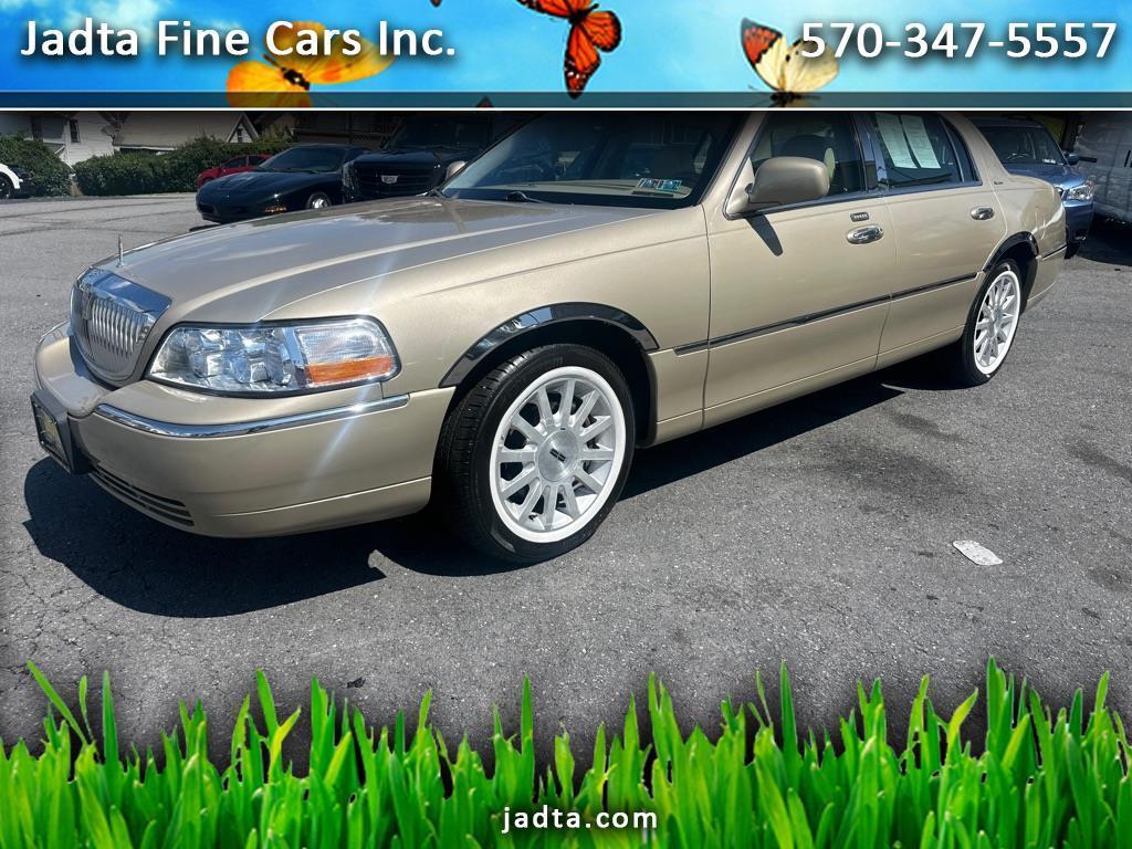 Lincoln Town Car 4dr Sdn Signature Premium 2006