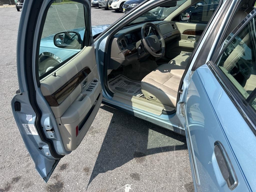 Mercury Grand Marquis  2010