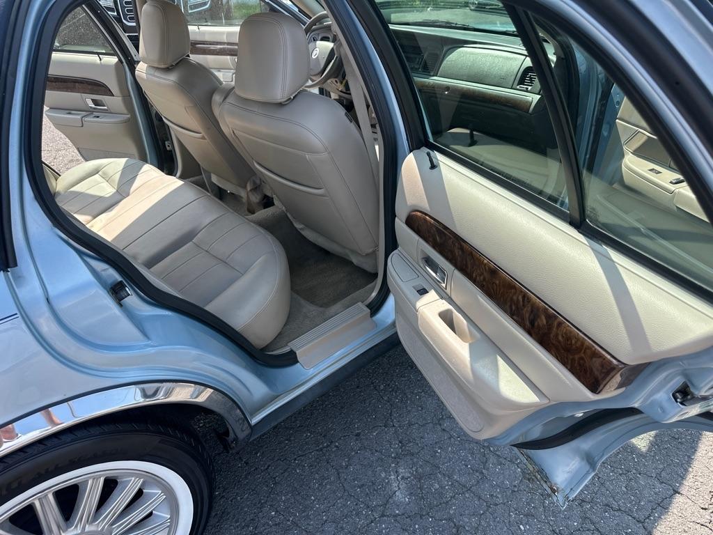 Mercury Grand Marquis  2010