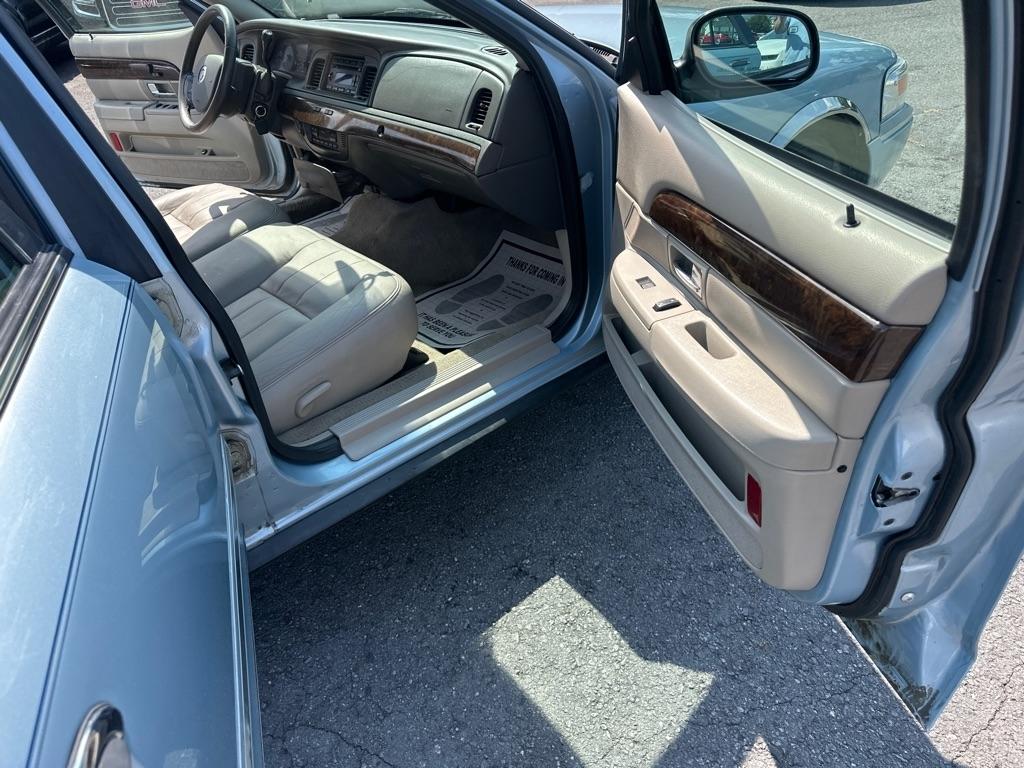 Mercury Grand Marquis  2010