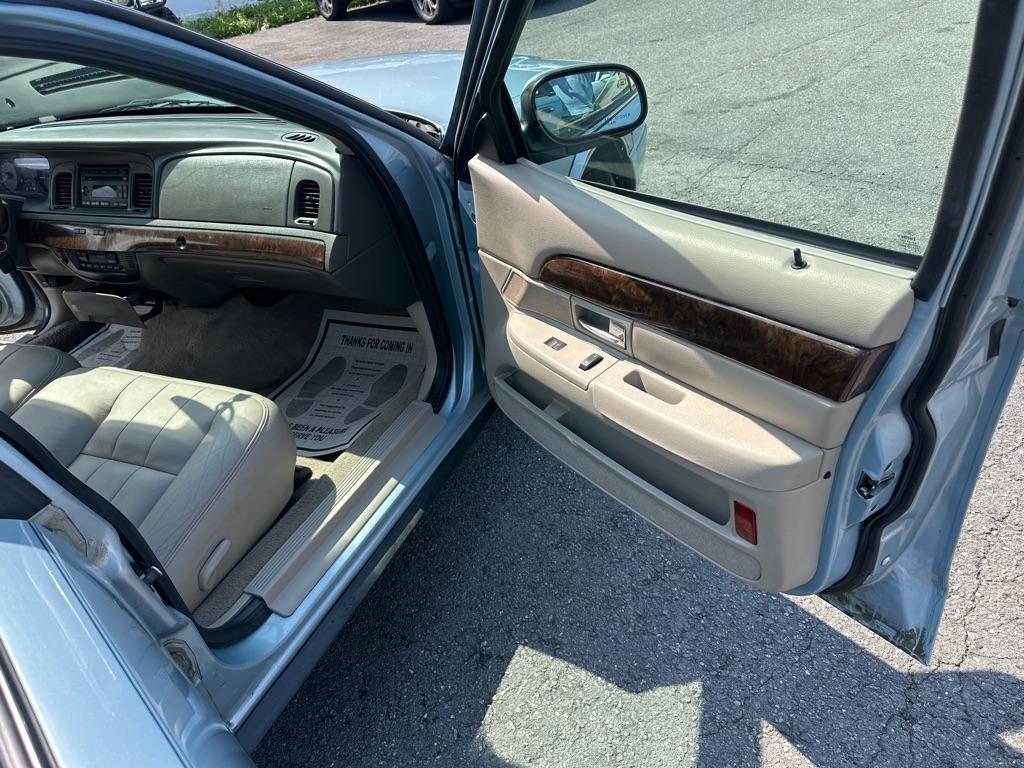 Mercury Grand Marquis  2010
