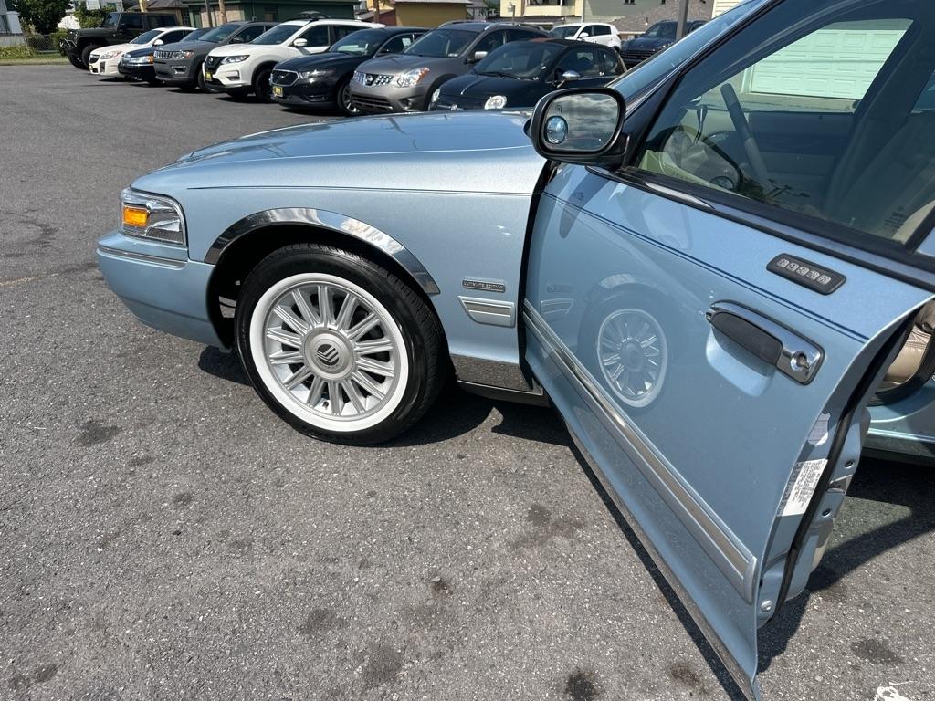 Mercury Grand Marquis  2010