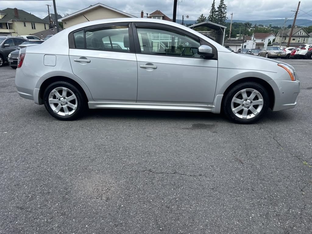 Nissan Sentra  2010