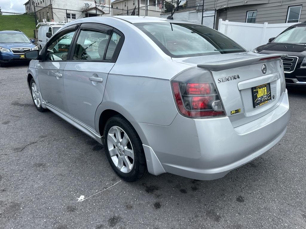 Nissan Sentra  2010