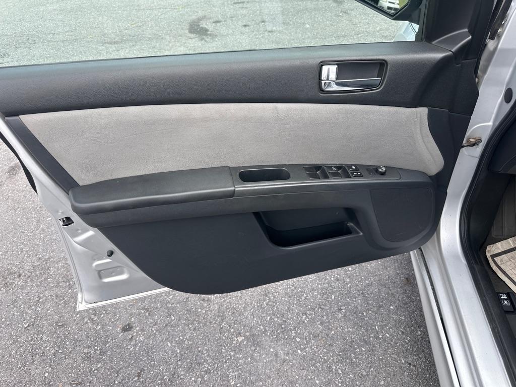 Nissan Sentra  2010