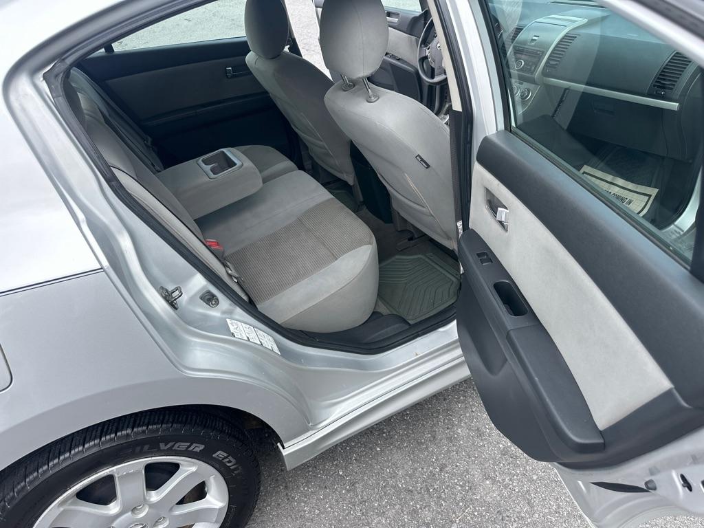 Nissan Sentra  2010