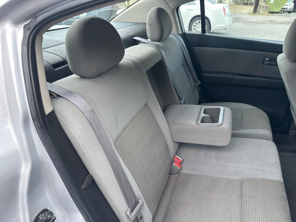 Nissan Sentra  2010