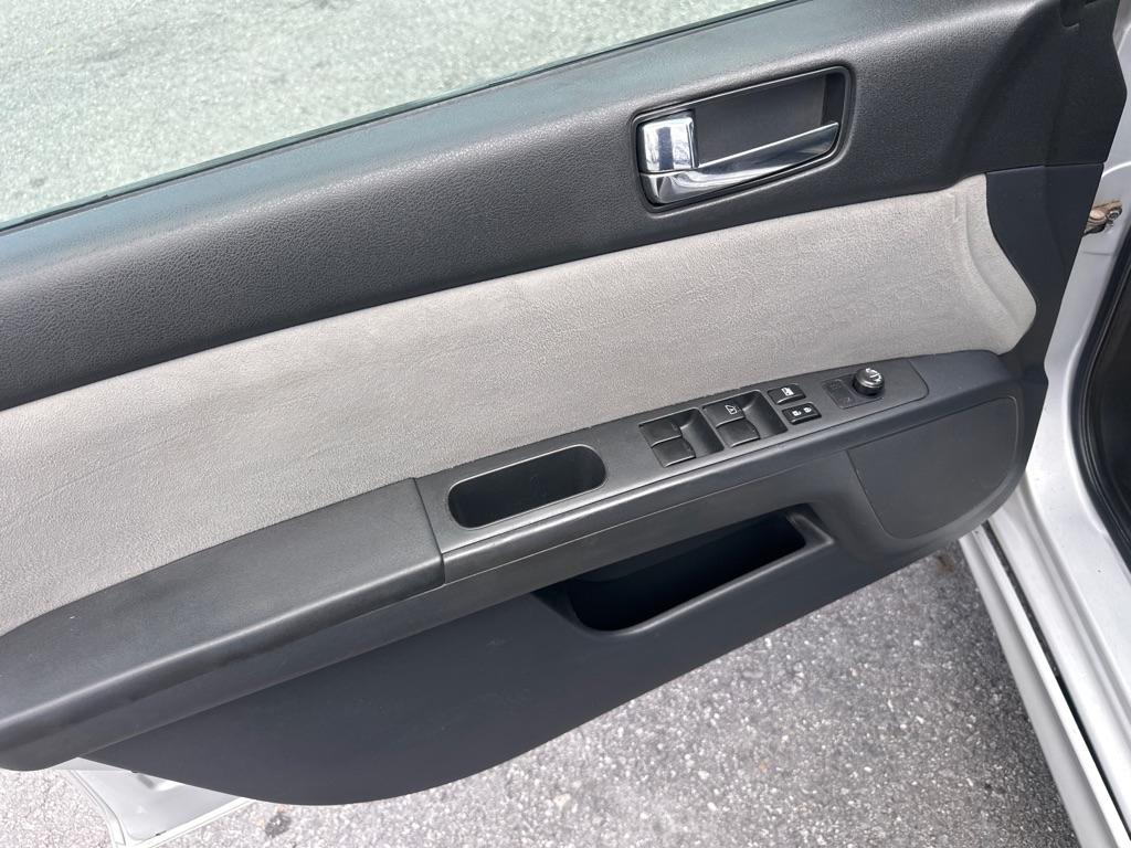 Nissan Sentra  2010