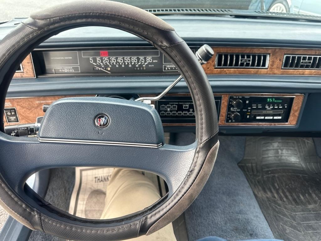 Buick LeSabre  1991