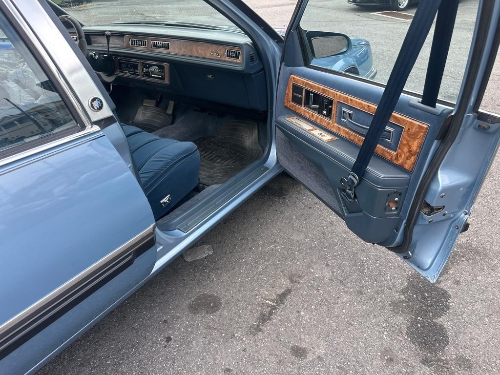 Buick LeSabre 4dr Sedan Limited 1991