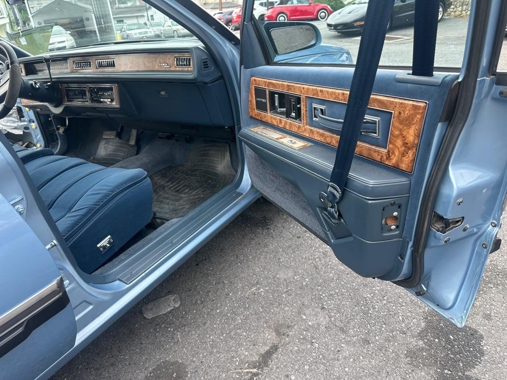 Buick LeSabre 4dr Sedan Limited 1991