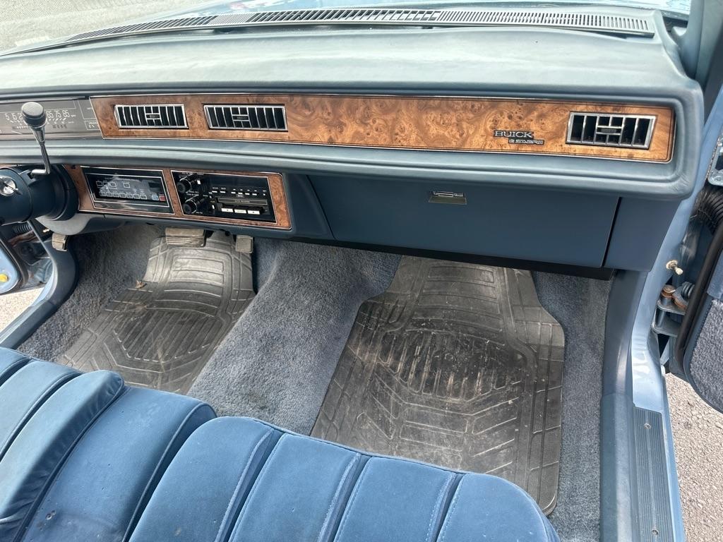Buick LeSabre 4dr Sedan Limited 1991