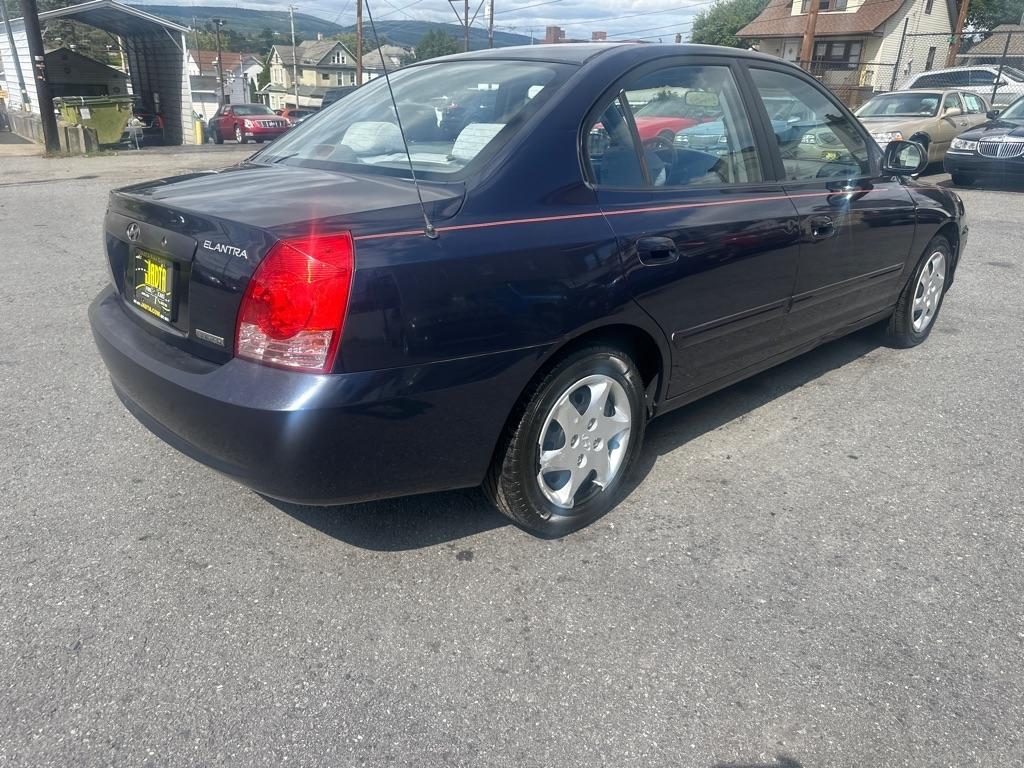 Hyundai Elantra  2005