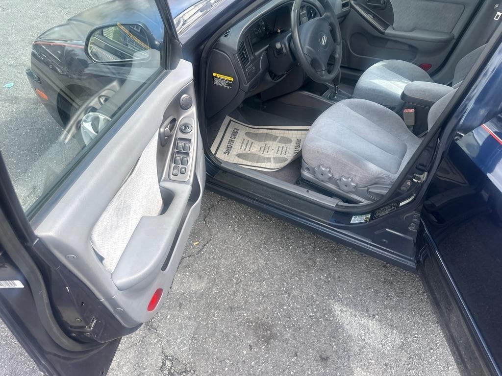 Hyundai Elantra  2005