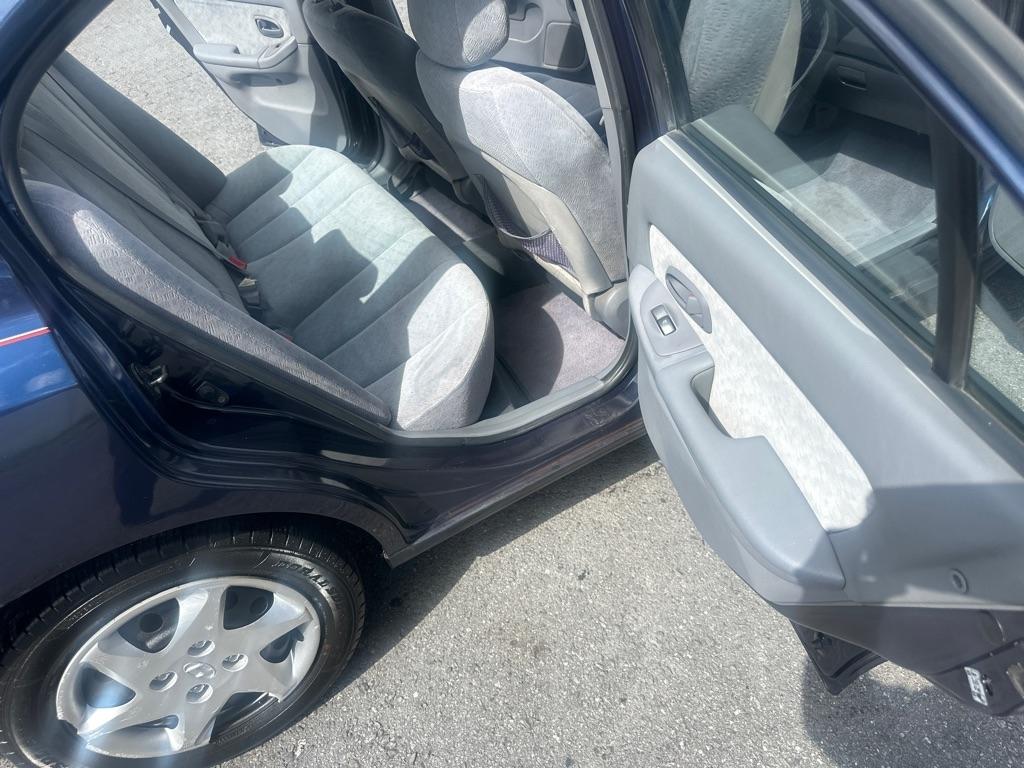 Hyundai Elantra  2005
