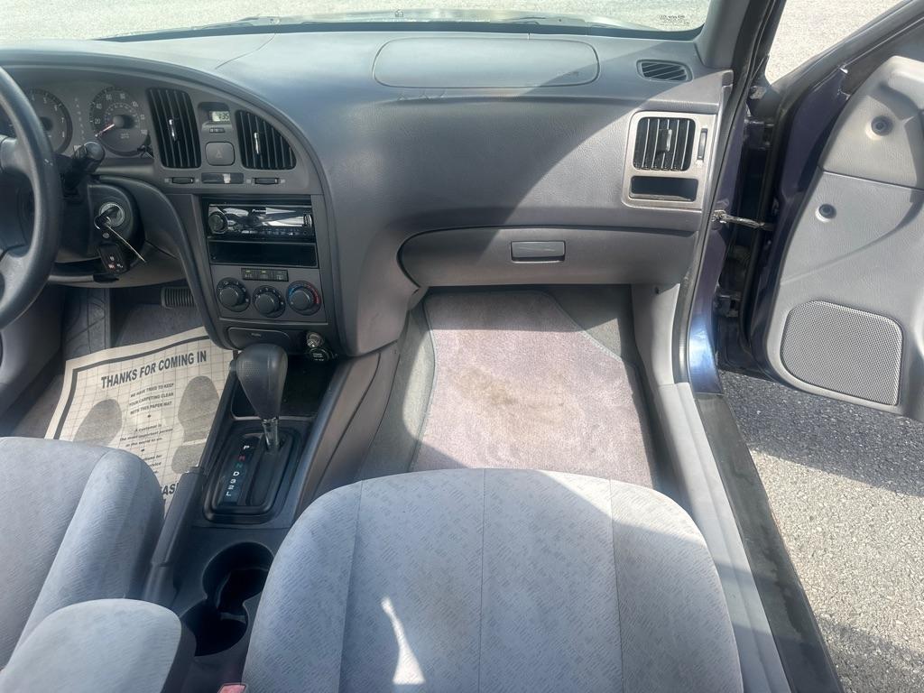 Hyundai Elantra  2005