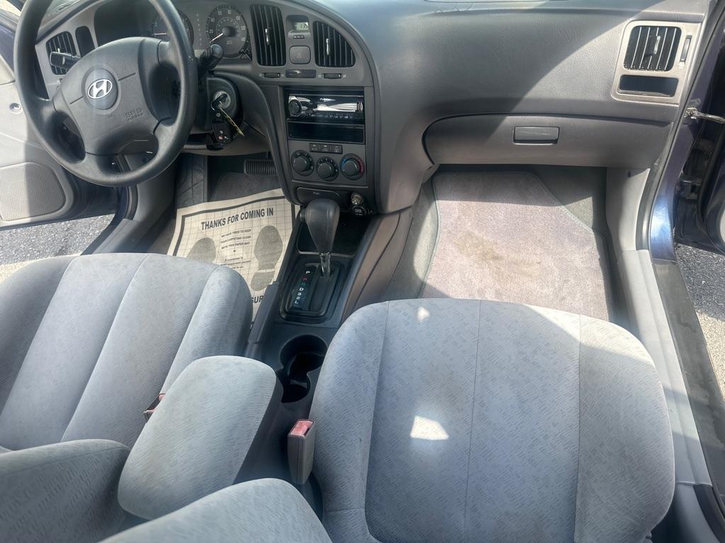 Hyundai Elantra  2005
