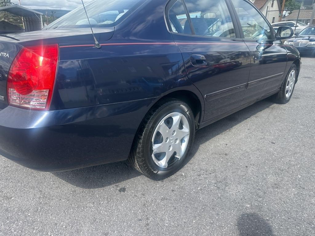 Hyundai Elantra  2005