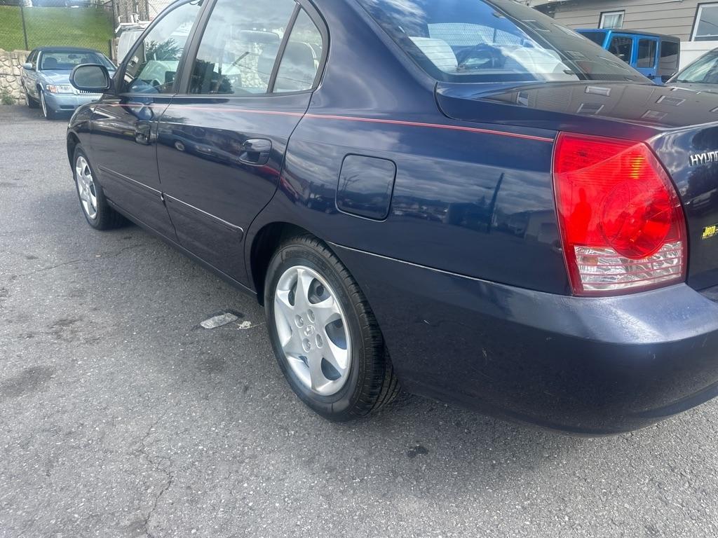 Hyundai Elantra  2005