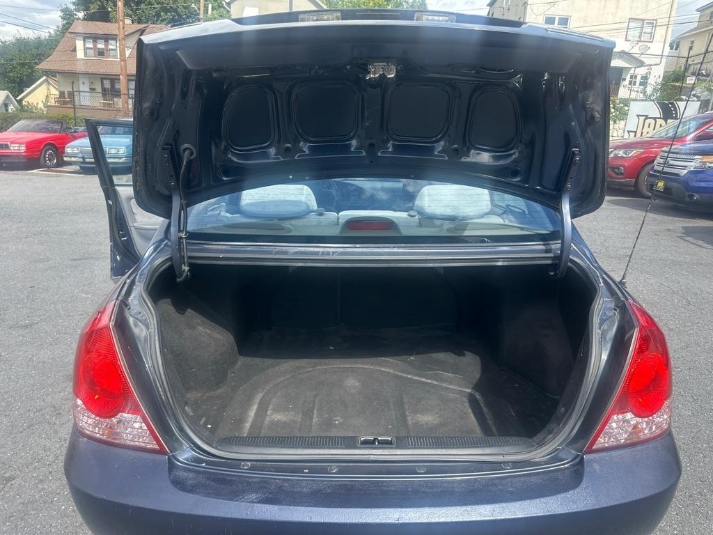 Hyundai Elantra  2005
