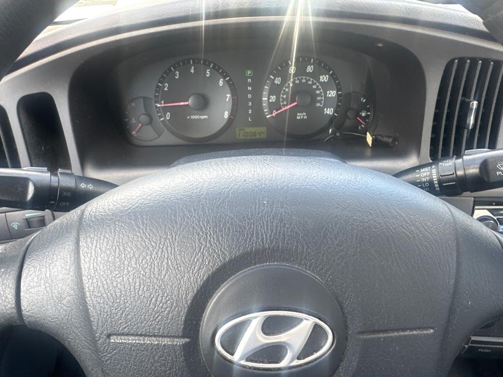 Hyundai Elantra  2005