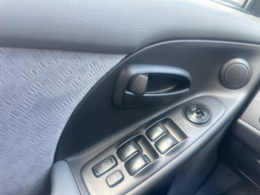 Hyundai Elantra  2005
