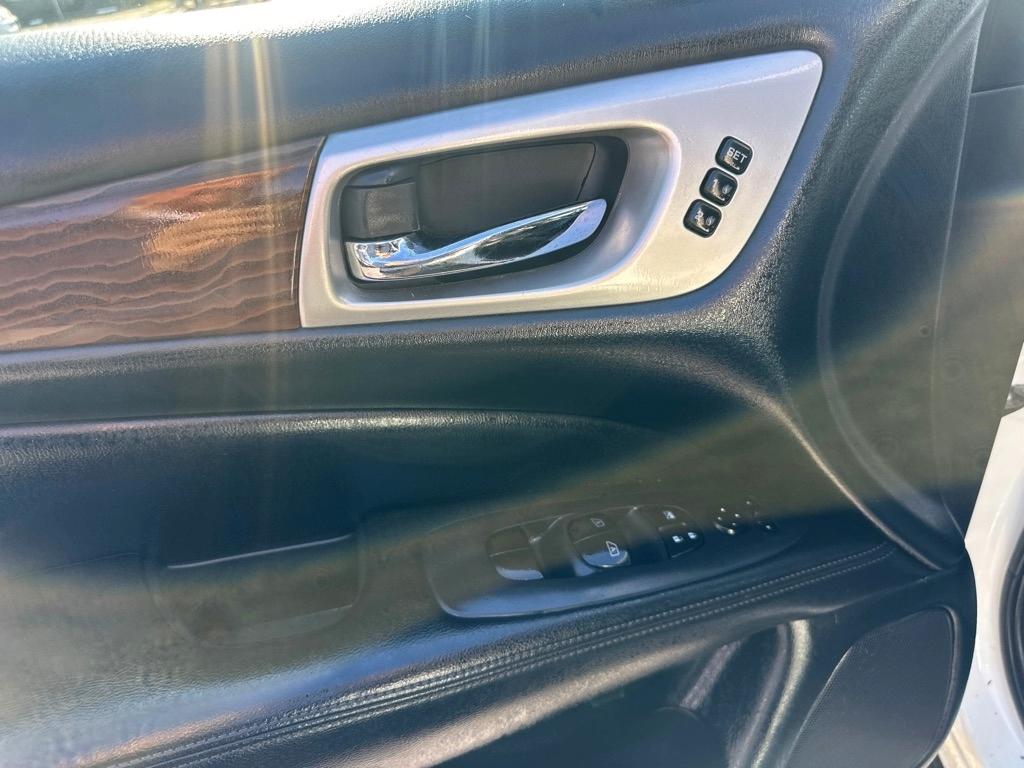Nissan Pathfinder  2019