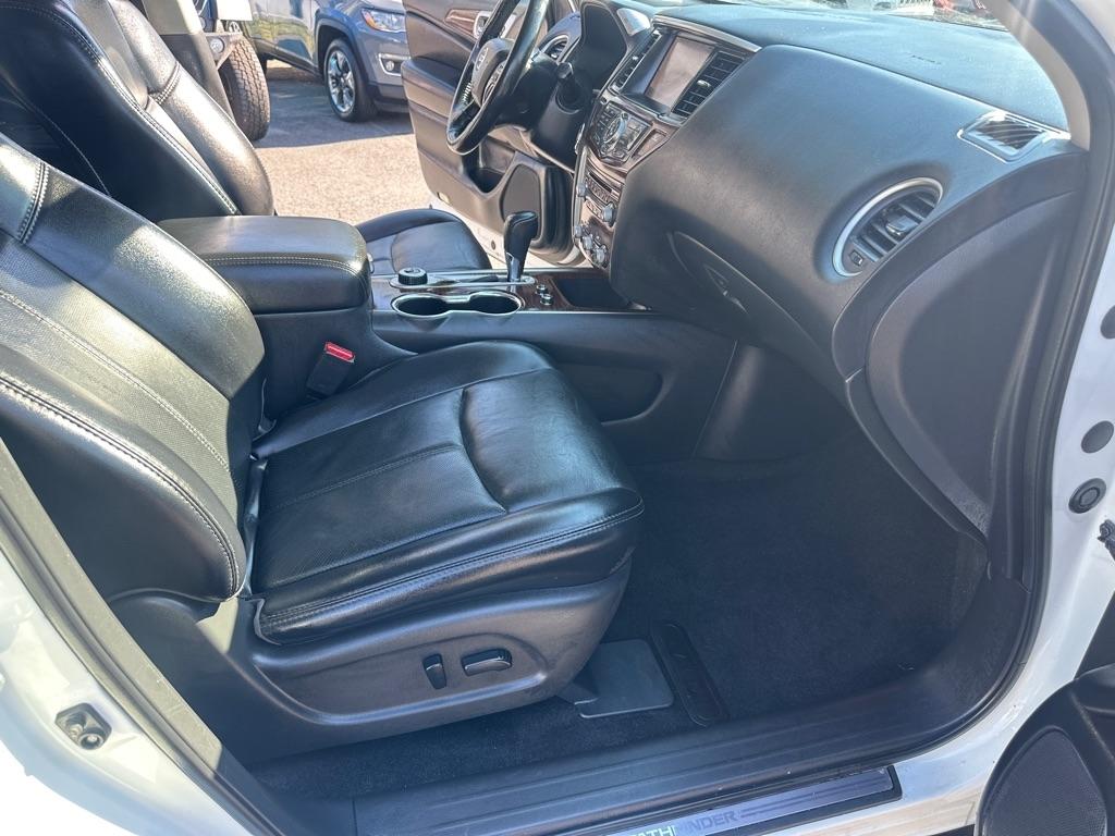 Nissan Pathfinder  2019