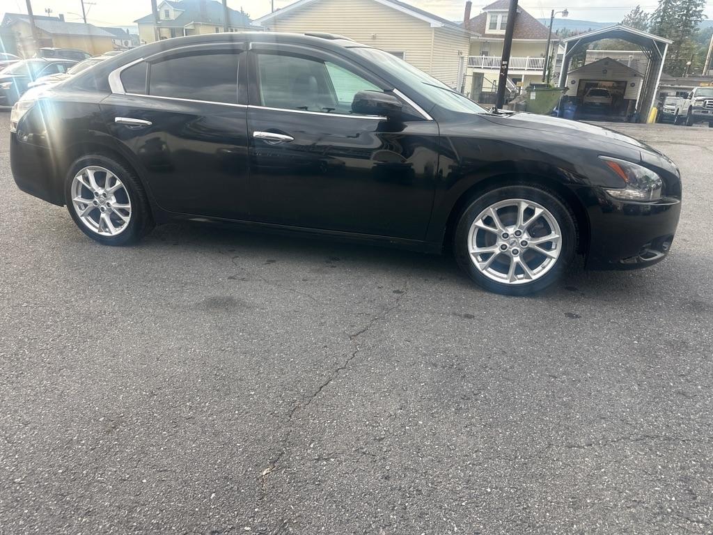 Nissan Maxima  2014