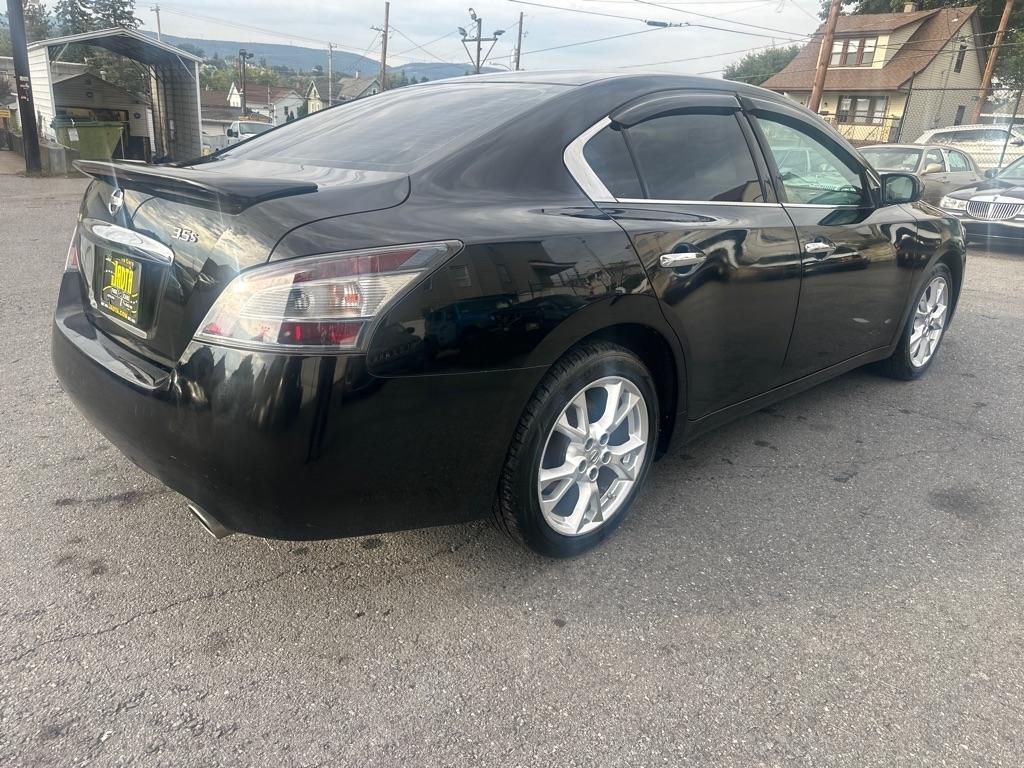 Nissan Maxima  2014
