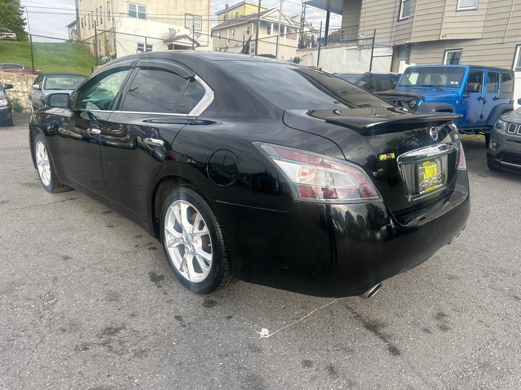 Nissan Maxima  2014