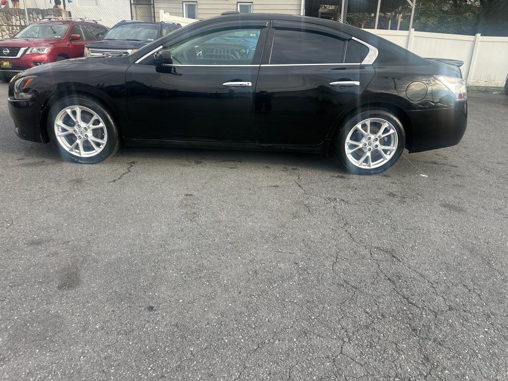 Nissan Maxima  2014