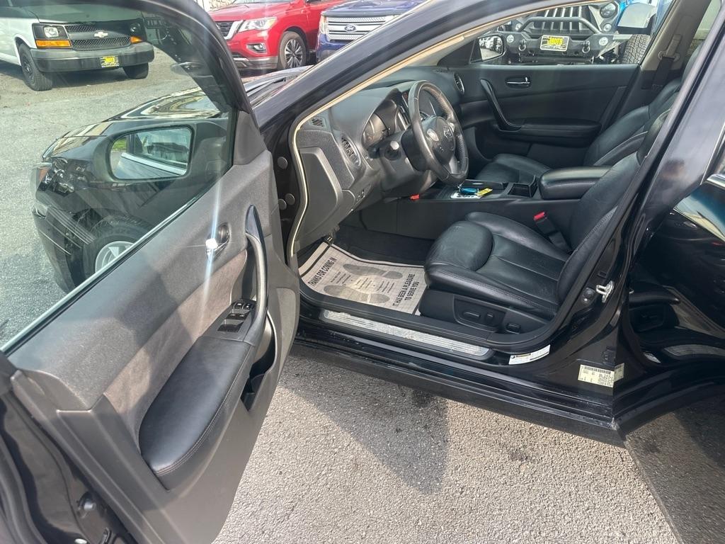 Nissan Maxima  2014