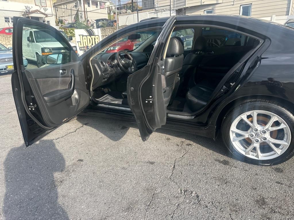Nissan Maxima  2014