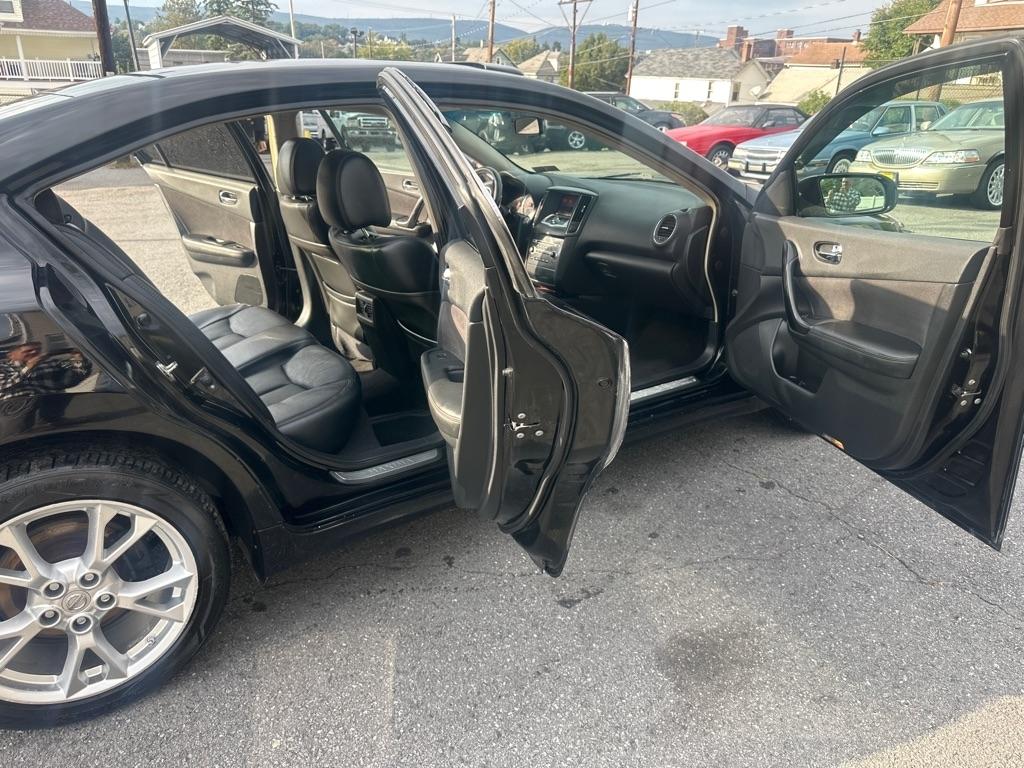 Nissan Maxima  2014