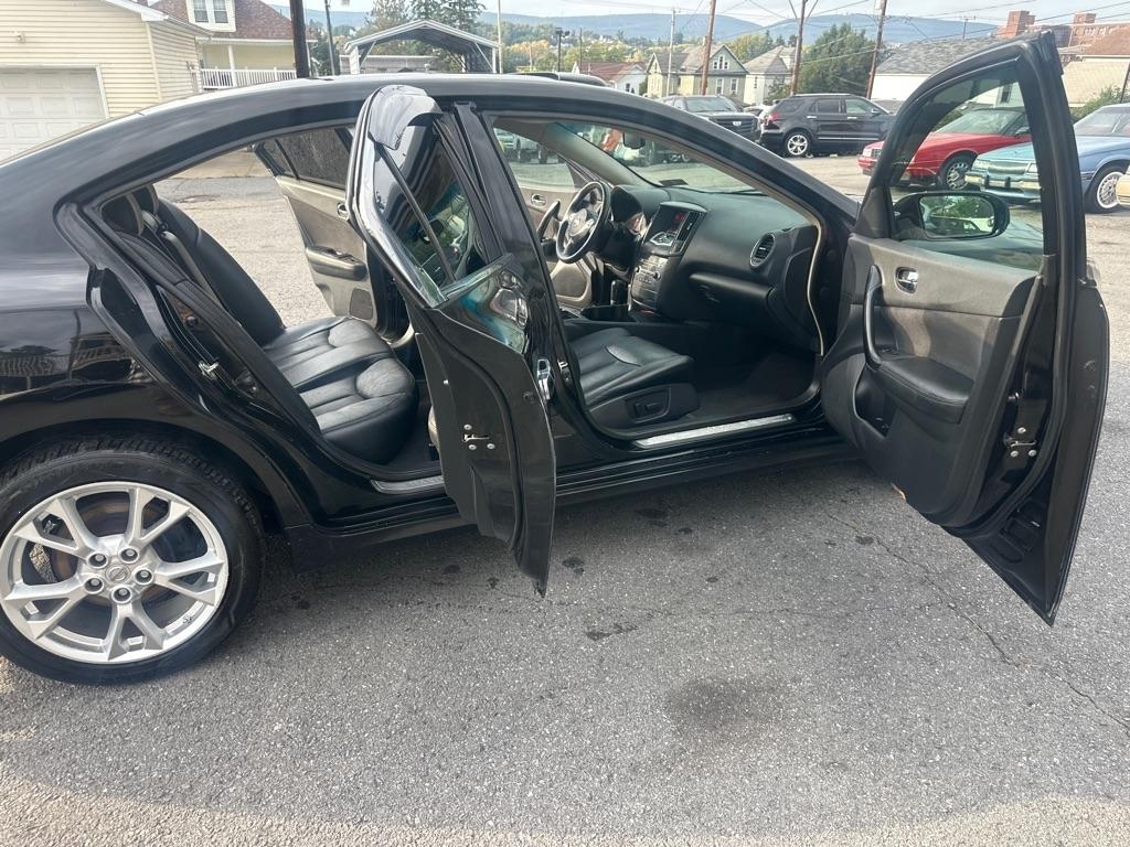 Nissan Maxima  2014