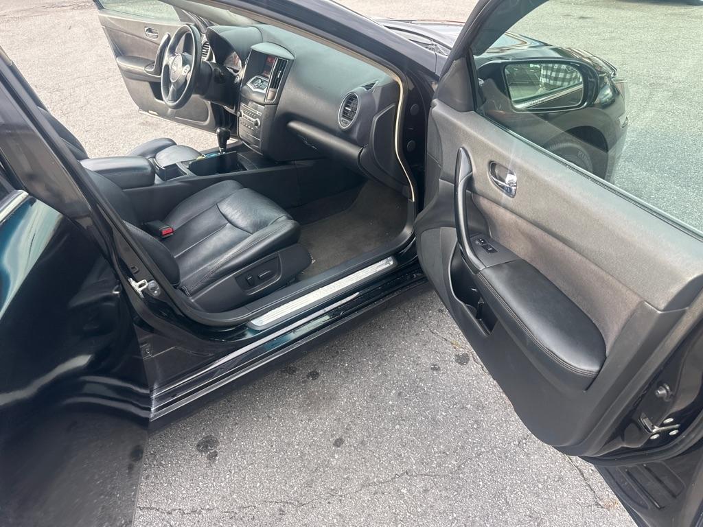 Nissan Maxima  2014