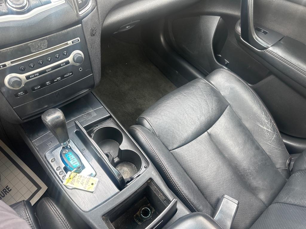 Nissan Maxima  2014