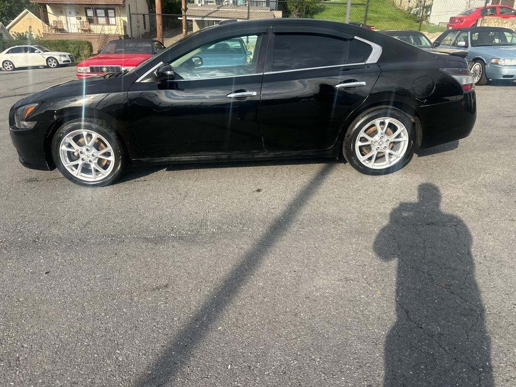 Nissan Maxima  2014